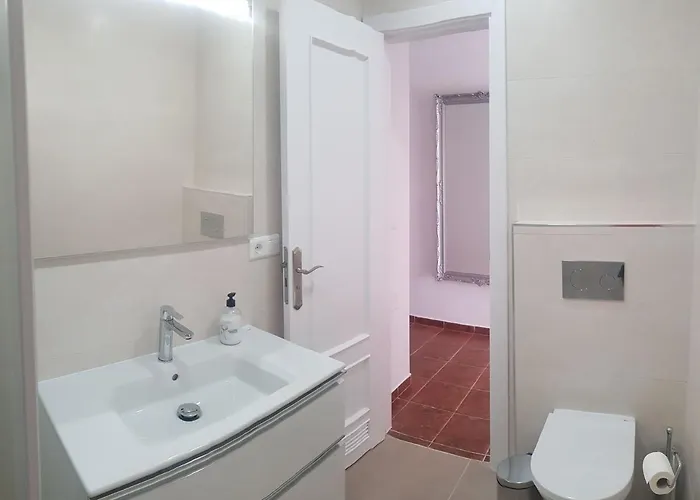 Rivas, Junto A La Playa Torrecilla * נרחה